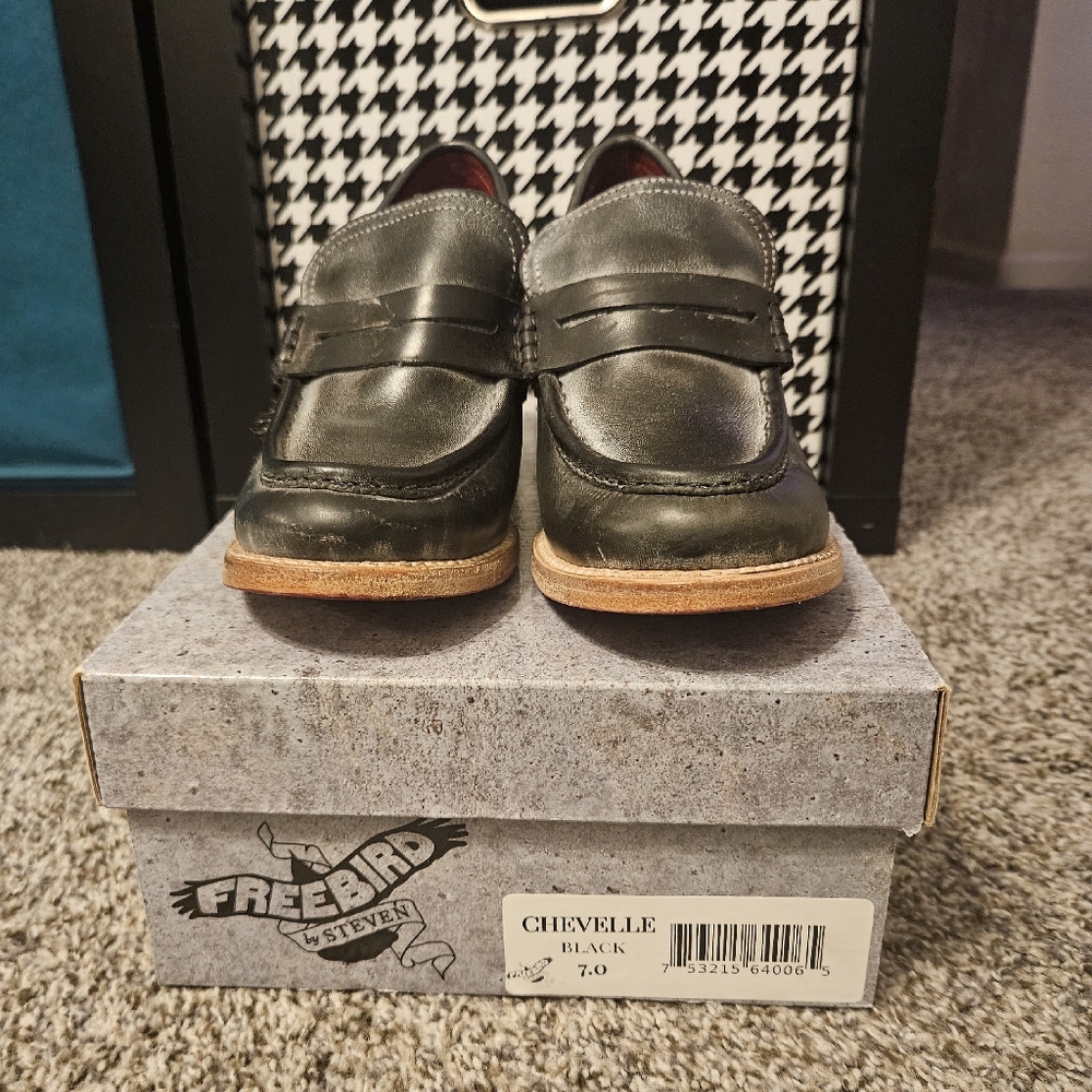 Freebird by Steven - Chevelle in Black Size 7